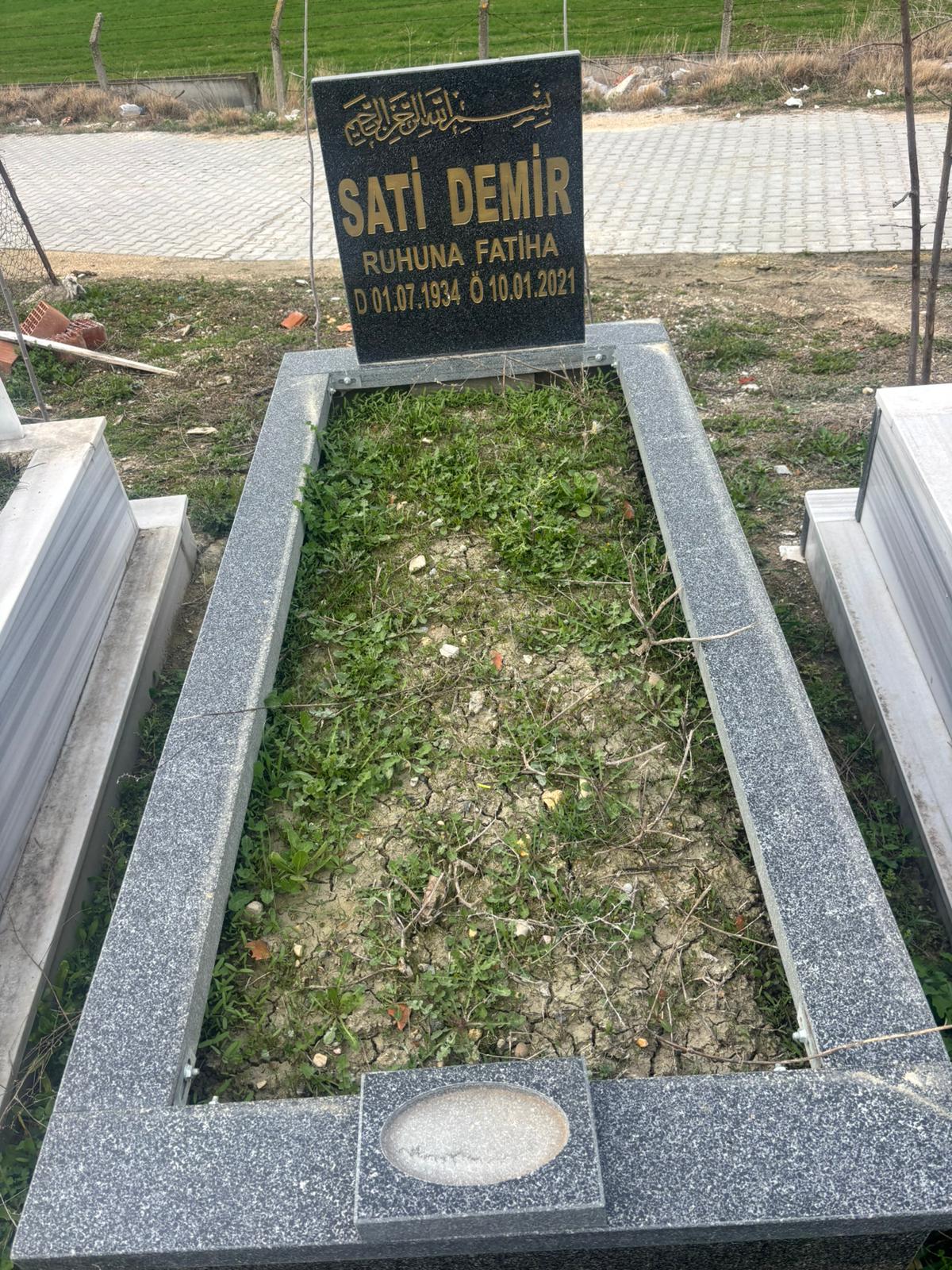 SATİ DEMİR