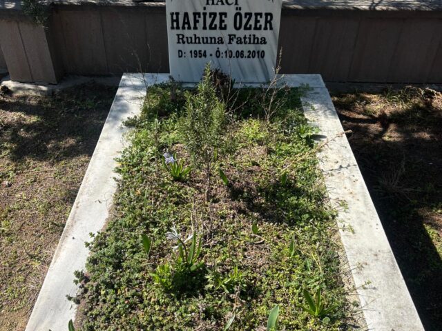 HAFİZE ÖZER